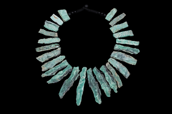 A Necklace Of Twenty-Four Chrysoprase Long Graduated Drops With Black Onyx Round Spacers And Beads