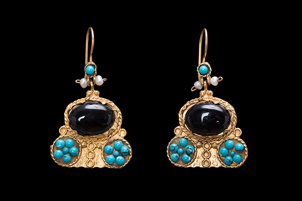 A Pair Of Gold Plated  Patterned Earrings, Inlaid With Black Agate Ovals And Small Turquoise Beads