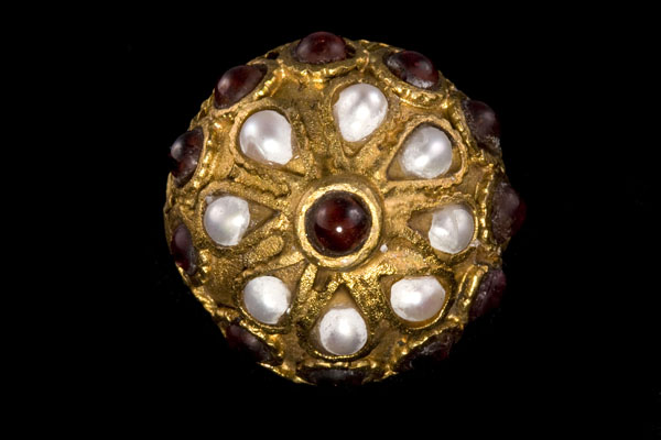 22ct. Gold Plated, Garnet and Freshwater Pearls Ring