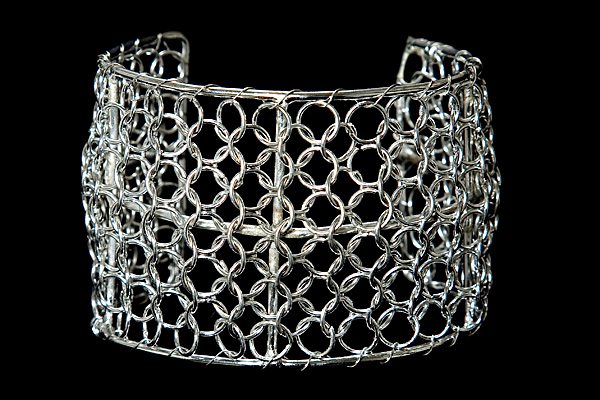 Silvered Metal Interlocking Wire Circles Open Cuff