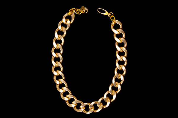 Golden Metal Large Curved Ovals Chain Links Necklace