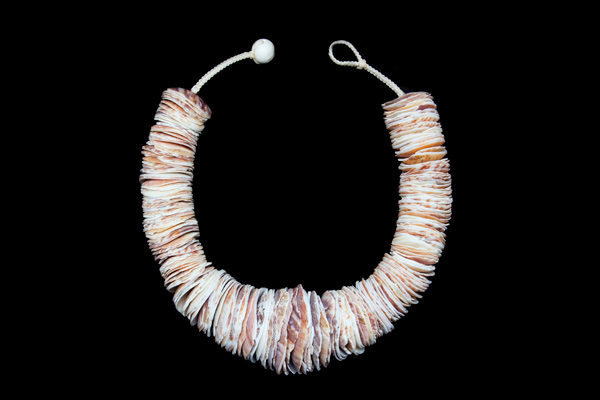 Beige And Cream Large Circular Thin Shells Graduated Necklace
