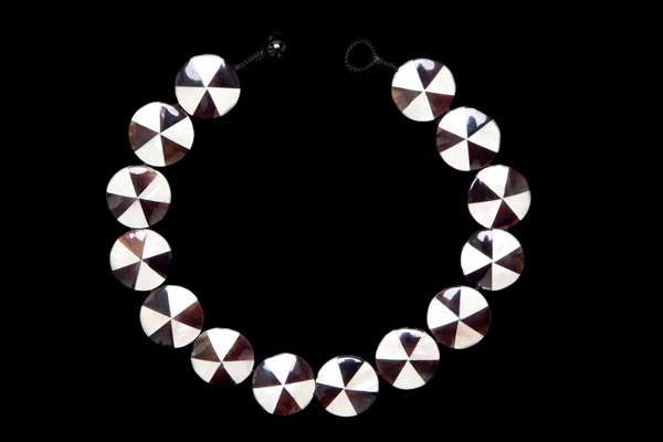 Mother-Of-Pearl And Dark Brown Shell Flat Circular Beads Necklace