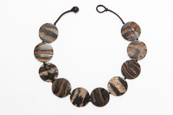 Light And Dark Brown Pitted Buffalo Horn Flat Circular Beads Necklace