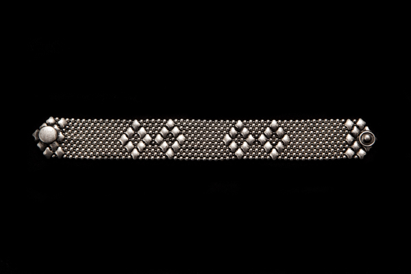 Silvered Metal Small Round Beads Eleven Stranded Flat Bracelet Decorated With Four Diamond Patterns