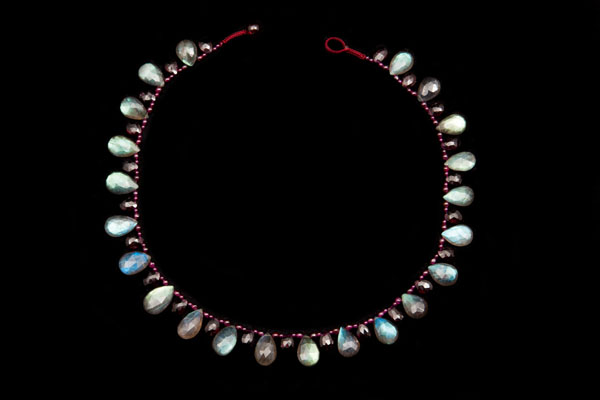 Madagascar Labradorite And Indian Garnet Facetted Teardrops Necklace With Garnet Small Round Spacers