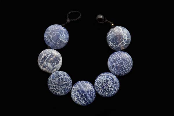 Blue Dyed Crackled Agate Domed Circular Discs Bracelet