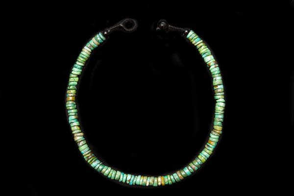 A Necklace Of Turquoise Mixed Toned Circular Discs