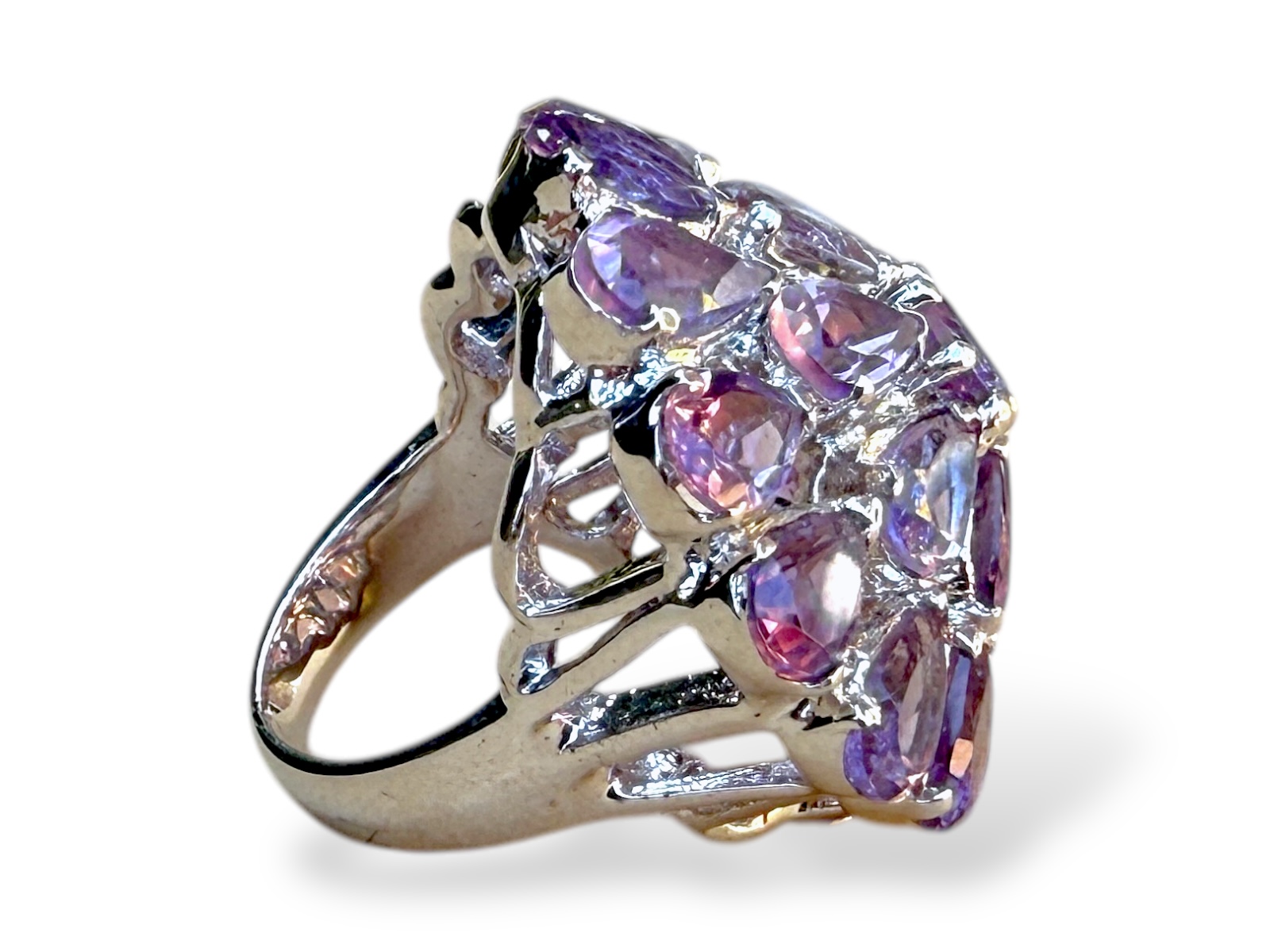 A Silver Ring With A Domed Circular Top, Inlaid With Amethyst Small Facetted Teardrop Beads And One Facetted Circular Bead. - Image 3