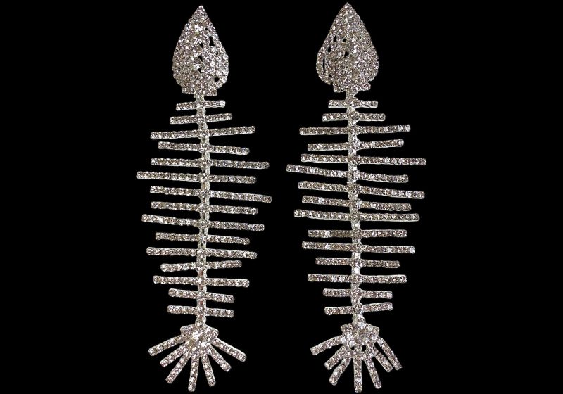 A Pair Of Silvered Metal Earrings Of Fish Skeletons, Inlaid With Small Clear Facetted Glass Cabochons.