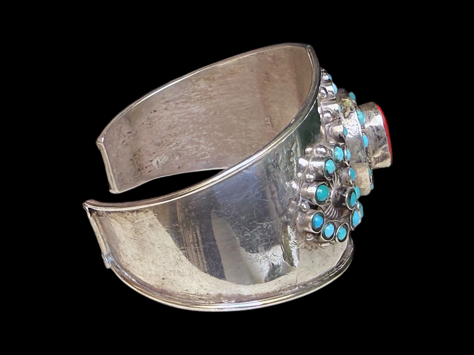An Afghan Silver Plated Bangle Inlaid With Small Turquoise Round Beads And A Cornelian Cabochon. - Image 3